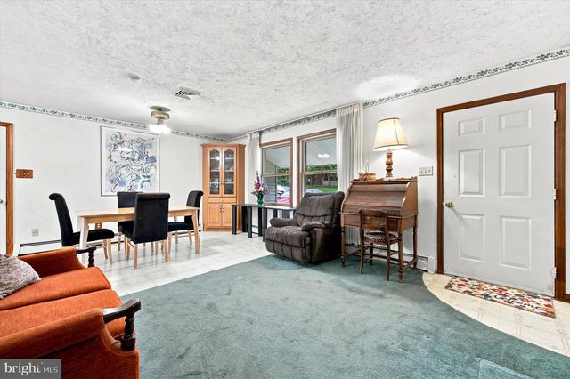 360 OAK DR, Harleysville, PA 19438