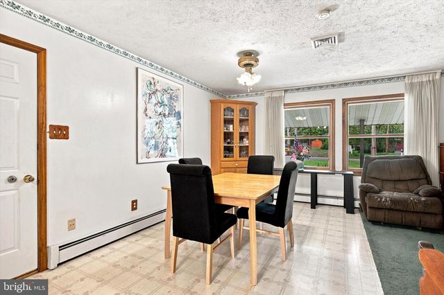 360 OAK DR, Harleysville, PA 19438