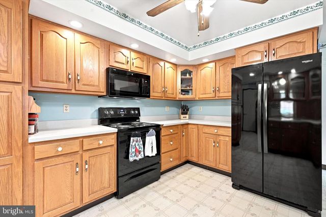 360 OAK DR, Harleysville, PA 19438