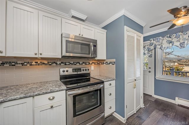 13 Farber Drive 13, West Babylon, NY 11704