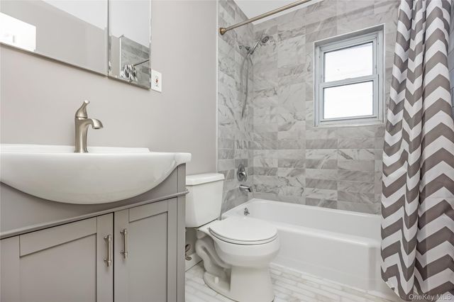 13 Farber Drive 13, West Babylon, NY 11704