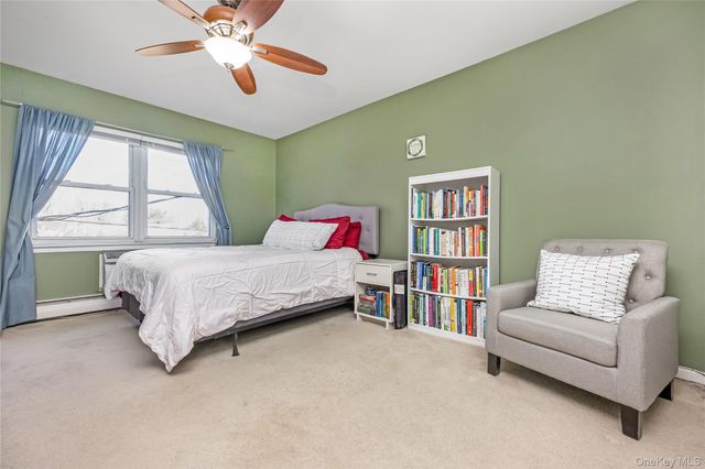 13 Farber Drive 13, West Babylon, NY 11704