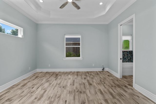 281 S Tracy Dr, Longview, TX 75603