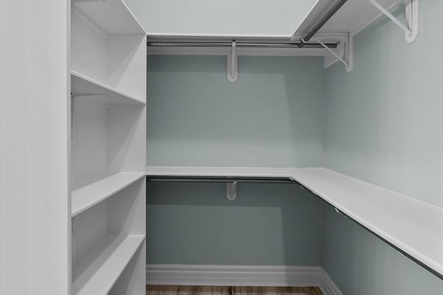 281 S Tracy Dr, Longview, TX 75603