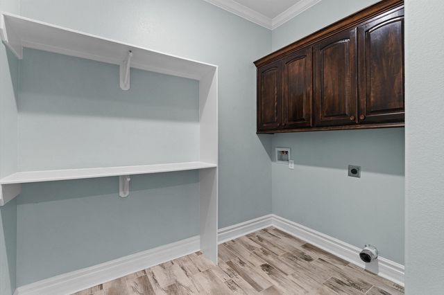 281 S Tracy Dr, Longview, TX 75603