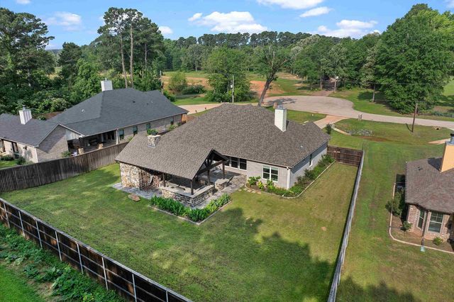 281 S Tracy Dr, Longview, TX 75603