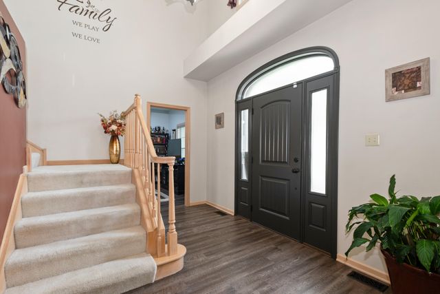 148 Chateau Drive, Dyer, IN 46311