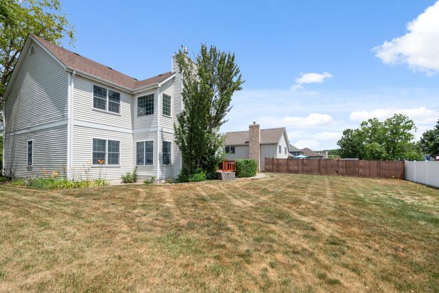148 Chateau Drive, Dyer, IN 46311