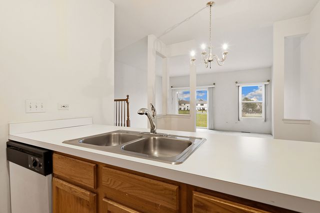 14915 W Victoria Crossing, Lockport, IL 60441