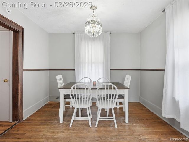 320 W Hazelhurst Street, Ferndale, MI 48220