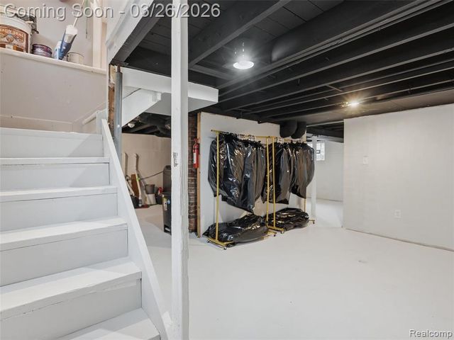 320 W Hazelhurst Street, Ferndale, MI 48220