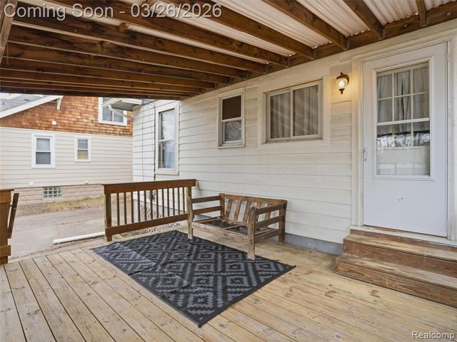 320 W Hazelhurst Street, Ferndale, MI 48220