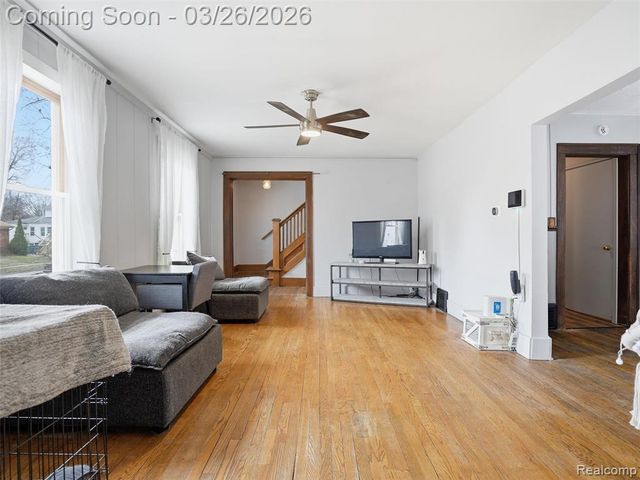 320 W Hazelhurst Street, Ferndale, MI 48220