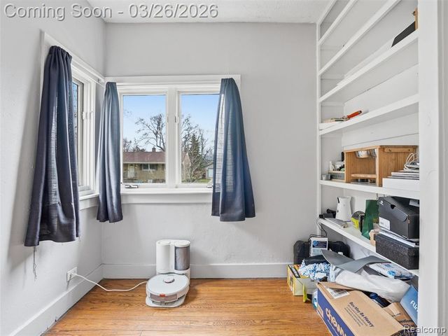 320 W Hazelhurst Street, Ferndale, MI 48220