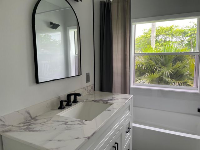 6264 Lansdowne Circle, Boynton Beach, FL 33472