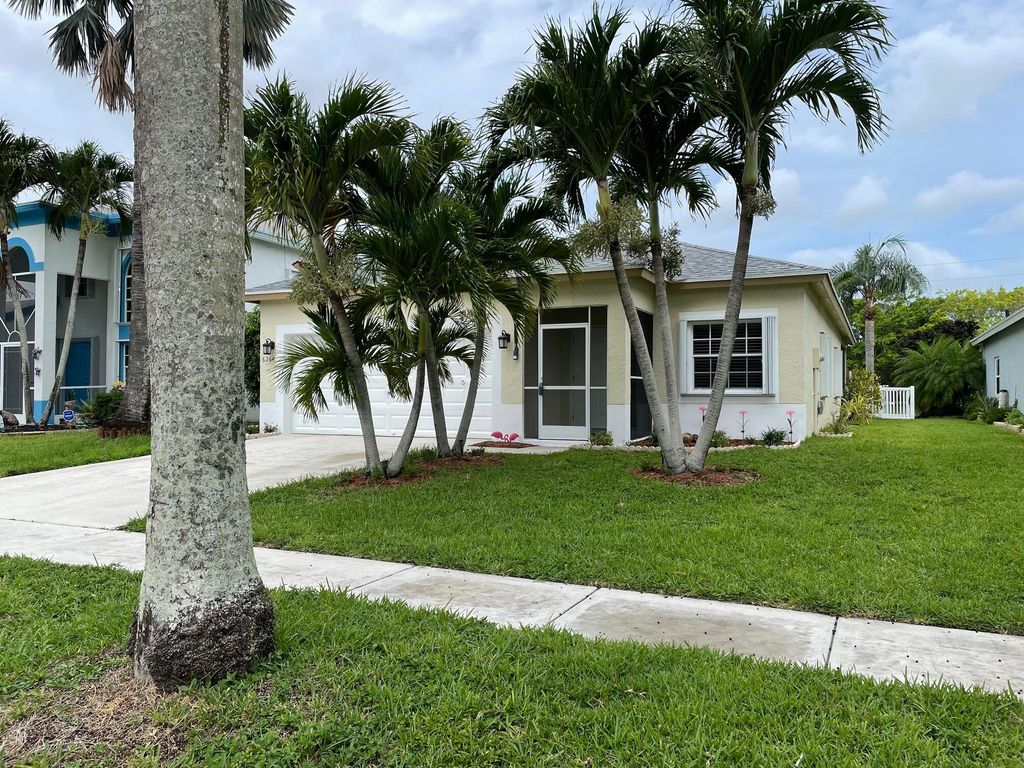 6264 Lansdowne Circle, Boynton Beach, FL 33472