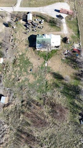 716 Coyote Trail, Rhome, TX 76078