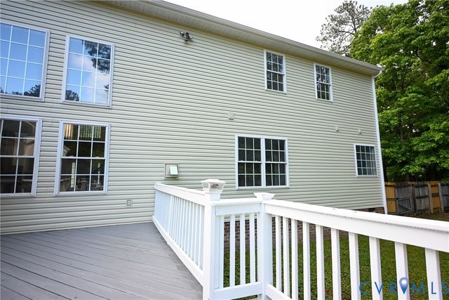 5901 Barnwood Dr, Ampthill, VA 23234
