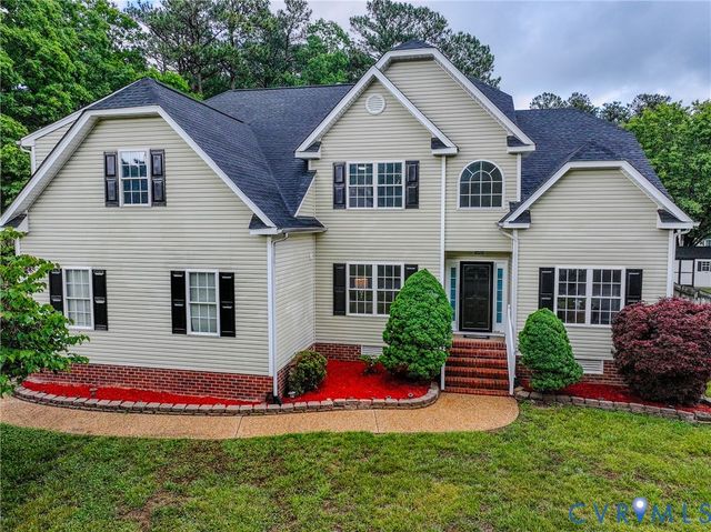 5901 Barnwood Dr, Ampthill, VA 23234