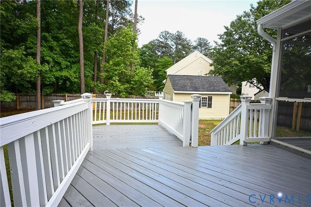 5901 Barnwood Dr, Ampthill, VA 23234