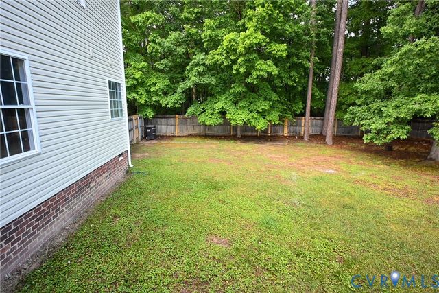 5901 Barnwood Dr, Ampthill, VA 23234