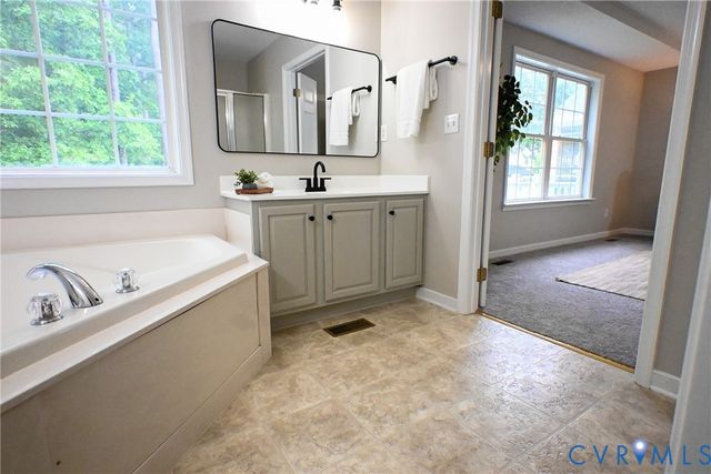 5901 Barnwood Dr, Ampthill, VA 23234