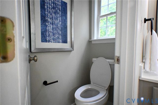 5901 Barnwood Dr, Ampthill, VA 23234