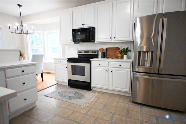 5901 Barnwood Dr, Ampthill, VA 23234