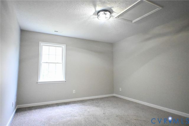 5901 Barnwood Dr, Ampthill, VA 23234