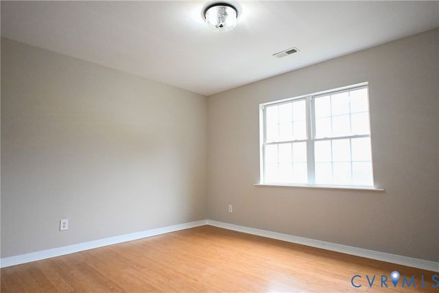 5901 Barnwood Dr, Ampthill, VA 23234