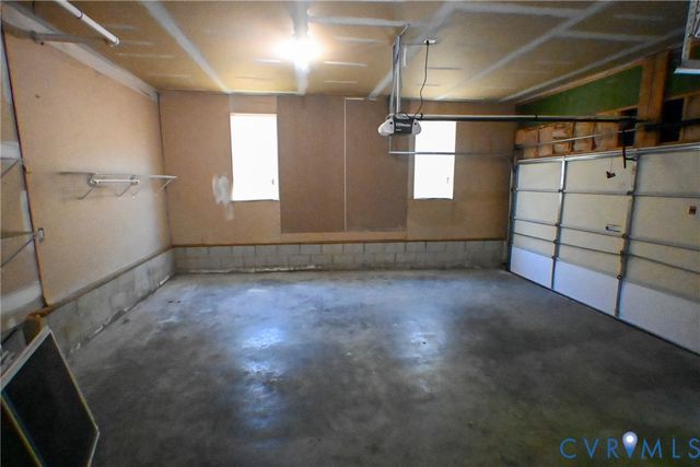 5901 Barnwood Dr, Ampthill, VA 23234