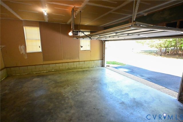 5901 Barnwood Dr, Ampthill, VA 23234
