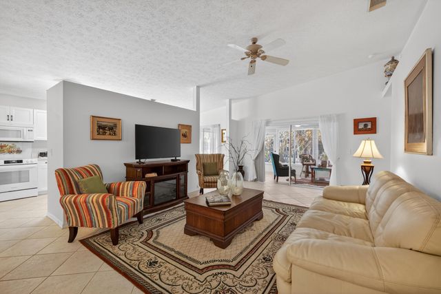 6737 Campanilla, Fort Pierce, FL 34951