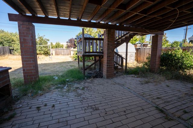 4221 Rosecrest Way, Sacramento, CA 95826