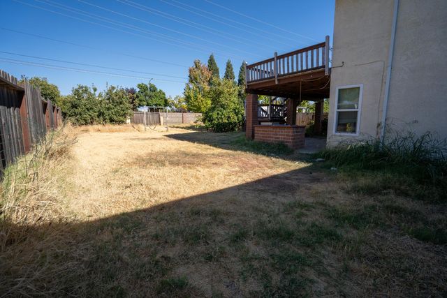 4221 Rosecrest Way, Sacramento, CA 95826
