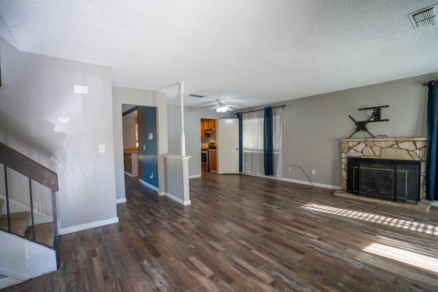4221 Rosecrest Way, Sacramento, CA 95826