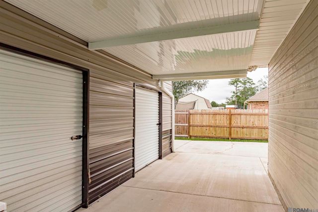 42168 Stone Ridge Ave, Prairieville, LA 70769