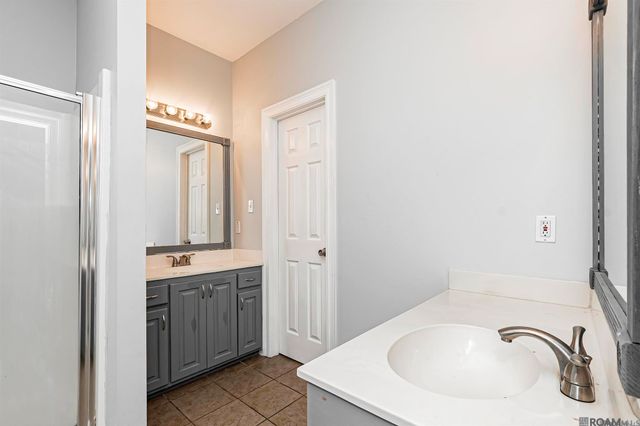 42168 Stone Ridge Ave, Prairieville, LA 70769