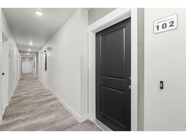 265 High Point Dr 102, Longmont, CO 80504