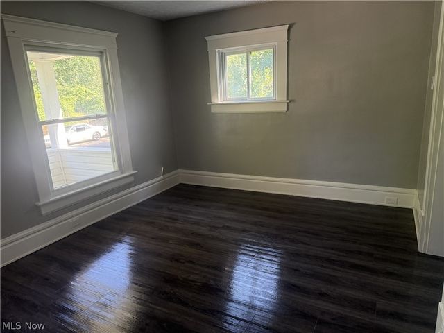 958 Haynes, Akron, OH 44307