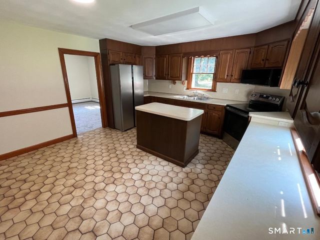 22 Warren Avenue, Vernon, CT 06066