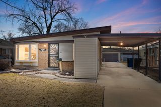 8400 S Knox Avenue, Chicago, IL 60652