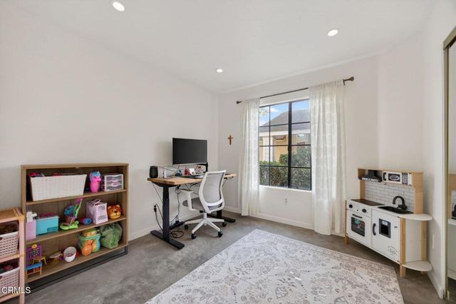 5681 Calle Sencillo, Camarillo, CA 93012