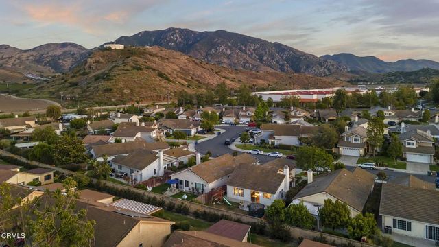 5681 Calle Sencillo, Camarillo, CA 93012