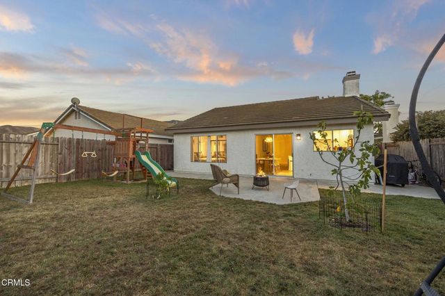 5681 Calle Sencillo, Camarillo, CA 93012
