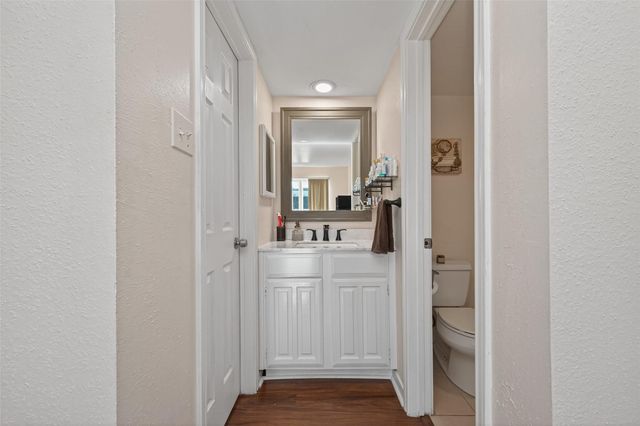 16120 Stuebner Airline Road 602, Spring, TX 77379