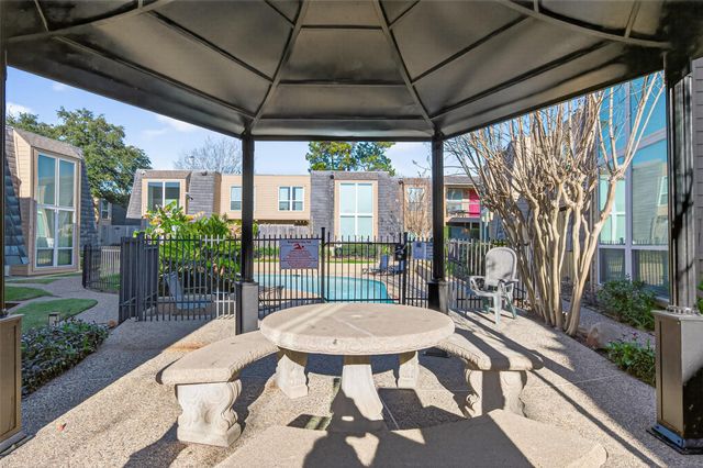 16120 Stuebner Airline Road 602, Spring, TX 77379