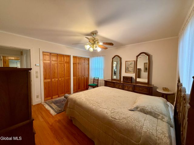 5 Lindbergh Avenue, Amsterdam, NY 12010