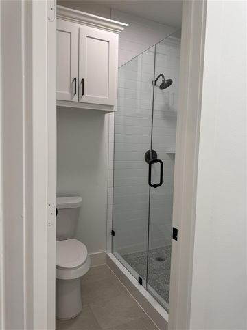 8437 Winthrop Street, Houston, TX 77075