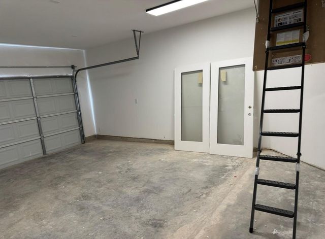 8437 Winthrop Street, Houston, TX 77075